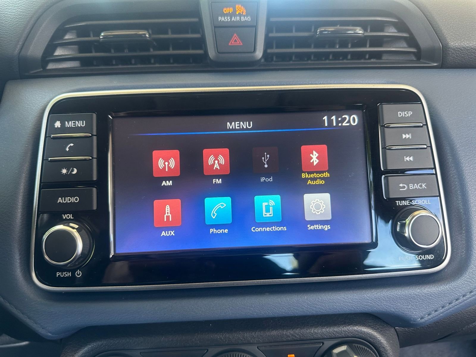 Used 2025 Nissan Versa SV image 20