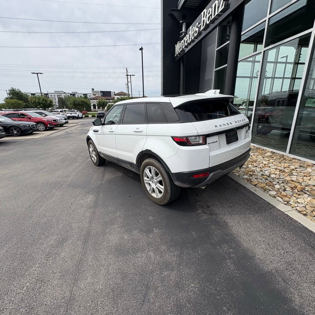 Used 2016 Land Rover Range Rover Evoque SE AWD/4WD image 8