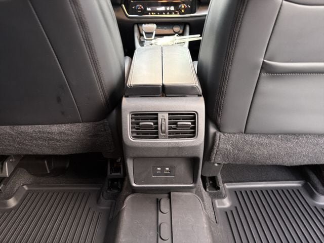 Used 2023 Nissan Rogue SV w/ SV Premium Package FWD image 21