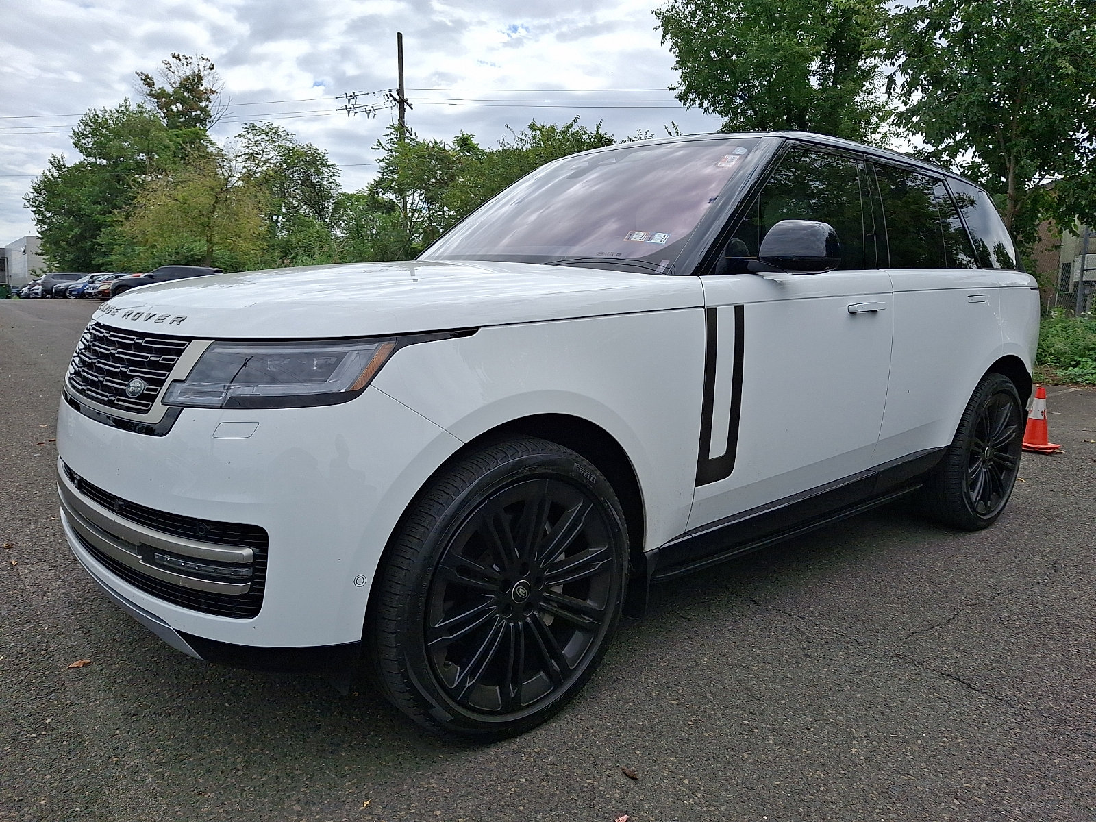 Used 2023 Land Rover Range Rover SE