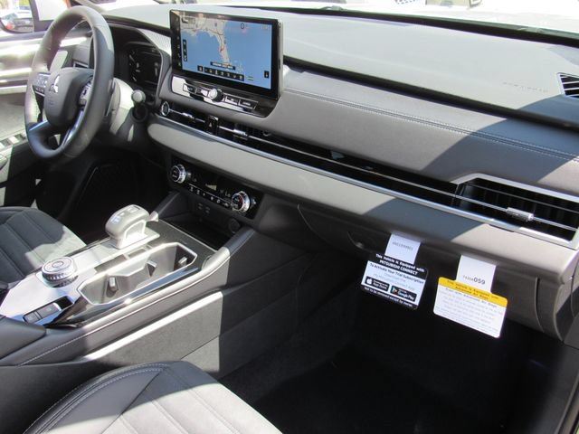New 2026 Mitsubishi Outlander SE FWD image 12