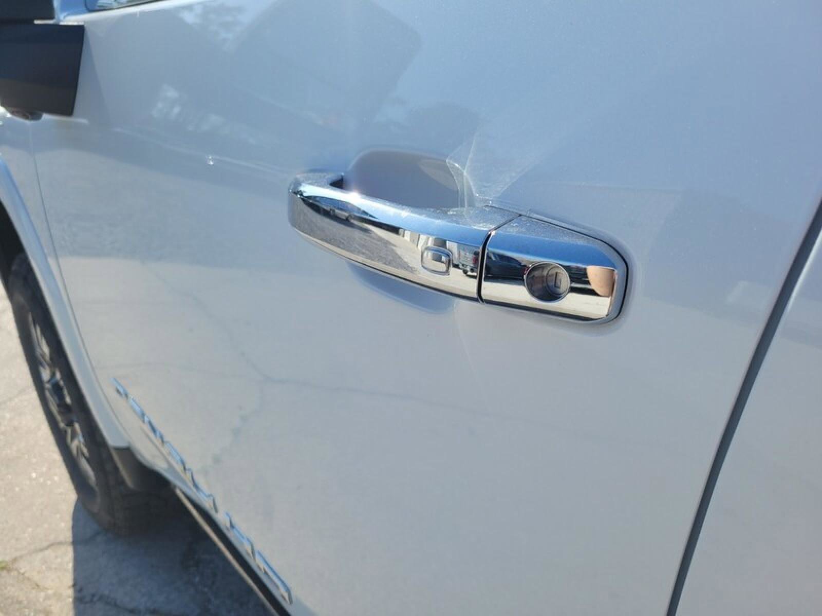 New 2026 GMC Sierra 2500 Denali w/ Denali Reserve Package image 9