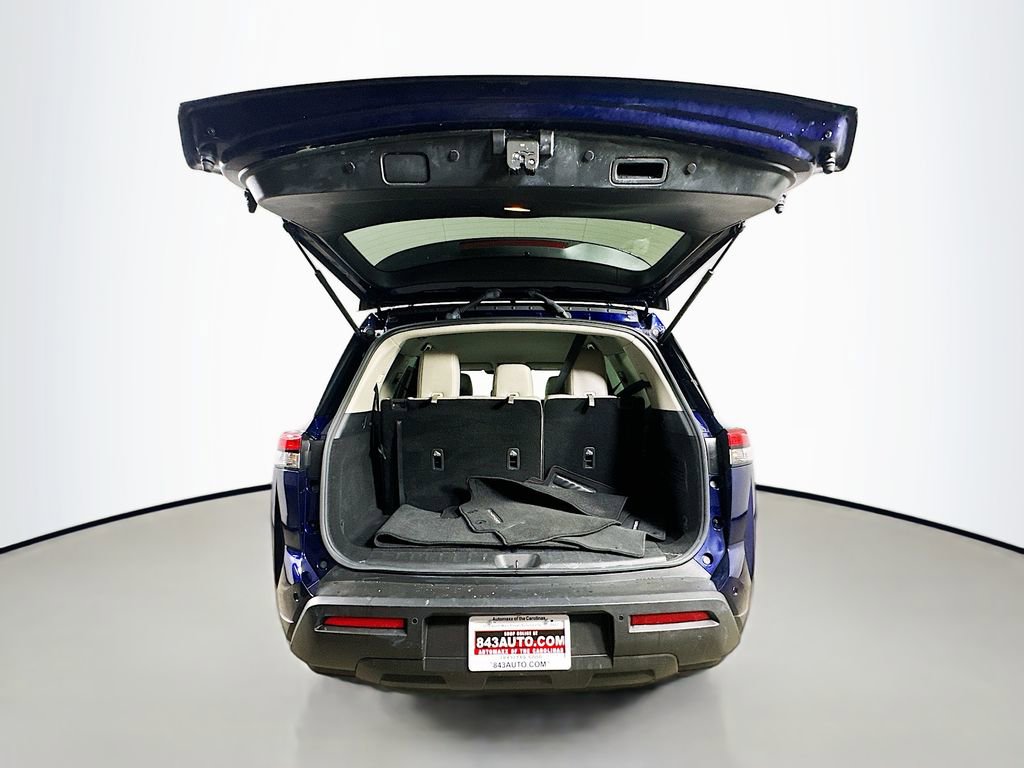 Used 2023 Nissan Pathfinder SV AWD/4WD image 34