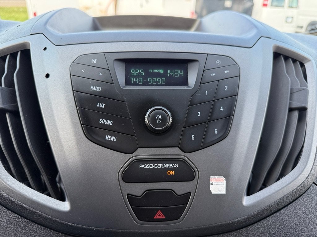 Used 2015 Ford Transit 250 130 Low Roof RWD image 16