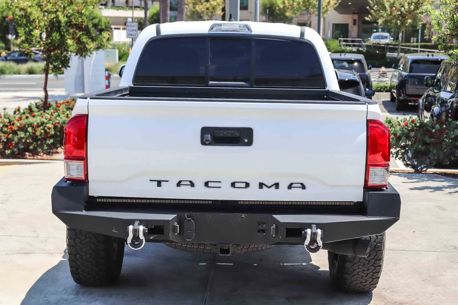 Used 2016 Toyota Tacoma TRD Off-Road w/ Towing Package RWD image 5