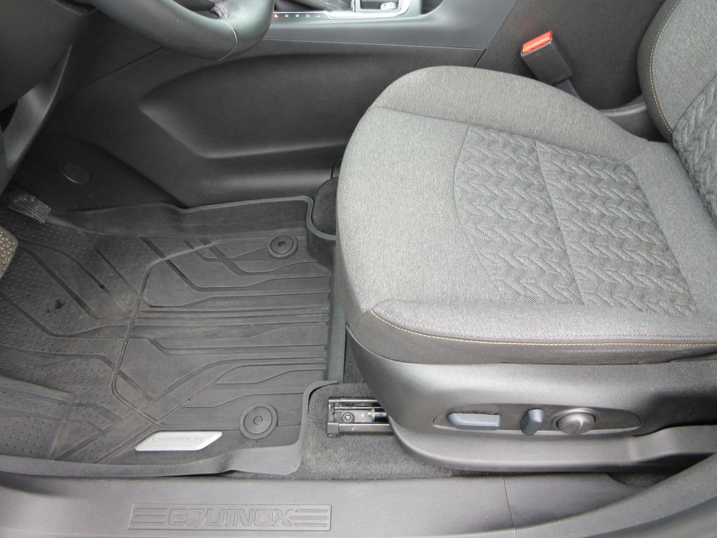 Used 2024 Chevrolet Equinox LT w/ LPO, Floor Liner Package FWD image 21