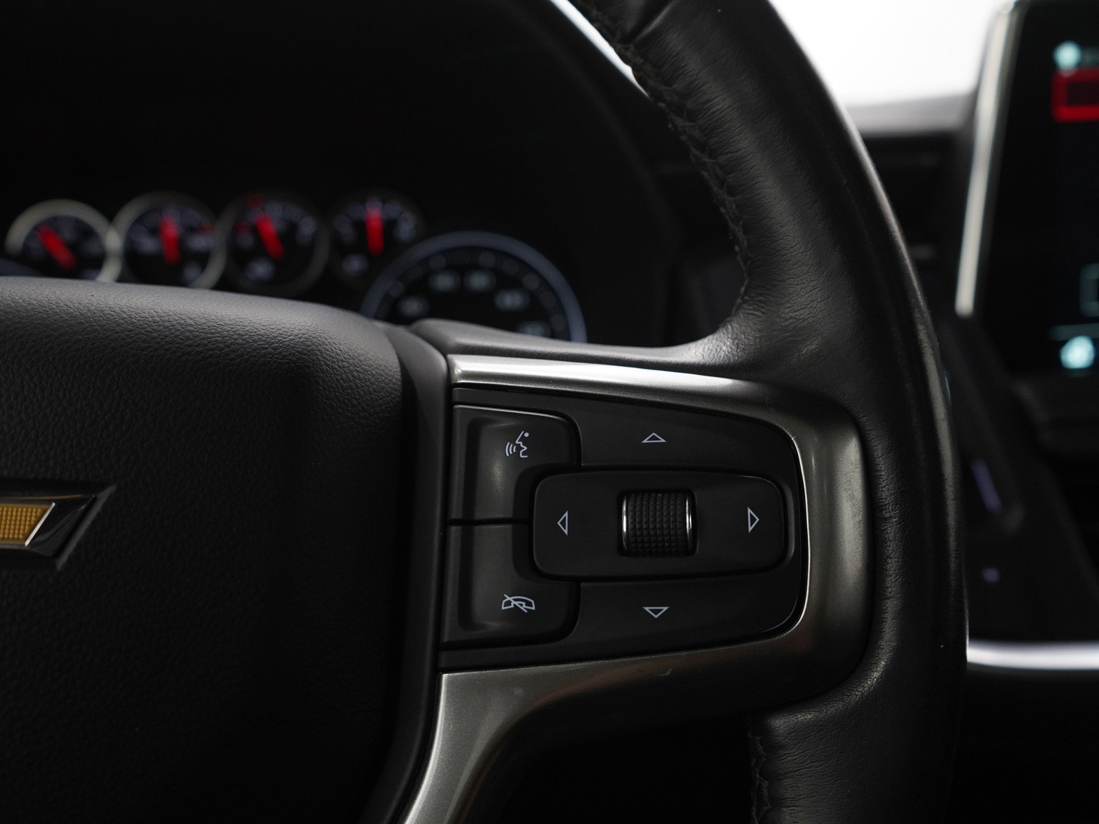 Used 2021 Chevrolet Suburban LT image 28