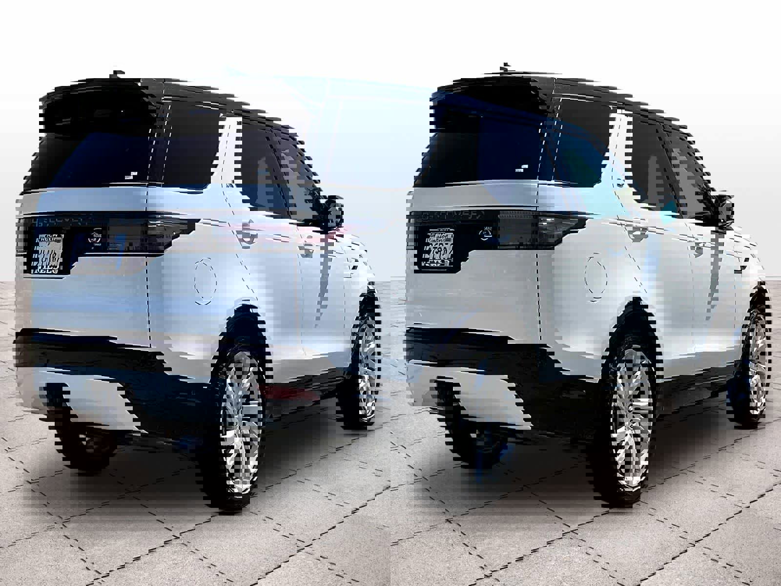 Used 2023 Land Rover Discovery HSE R-Dynamic AWD/4WD image 15