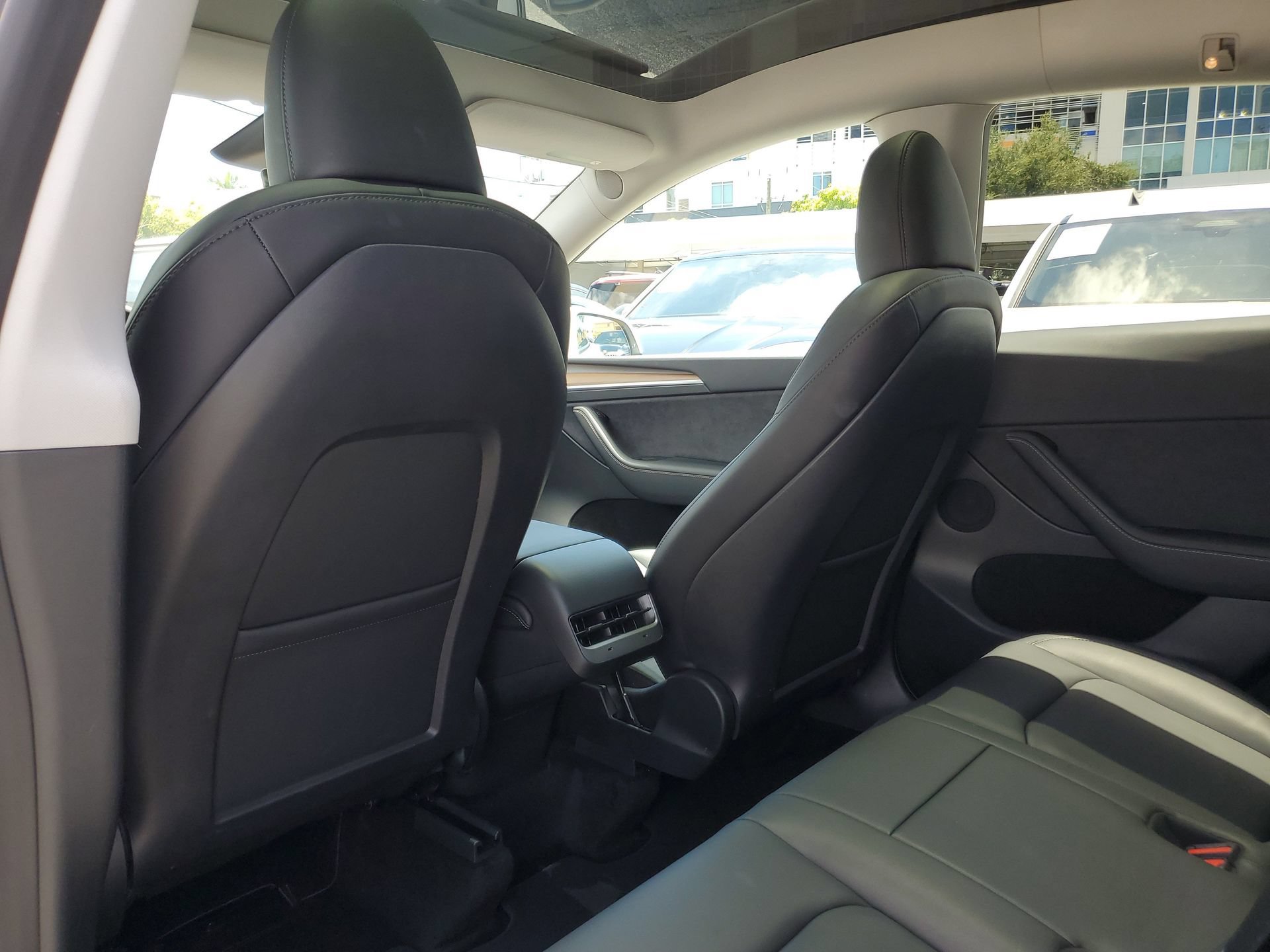 Used 2023 Tesla Model Y 2WD image 10