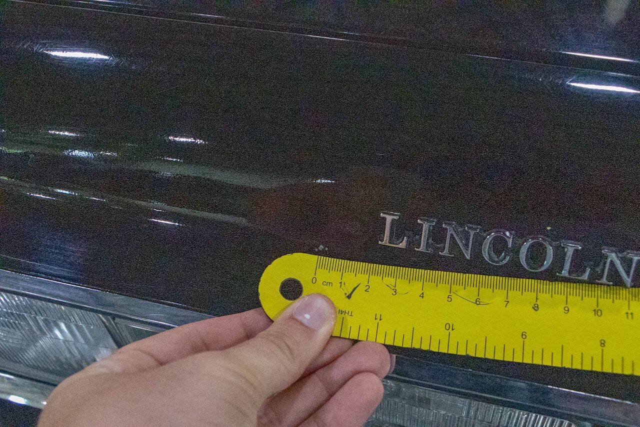 Used 1988 Lincoln Town Car Signature RWD image 34