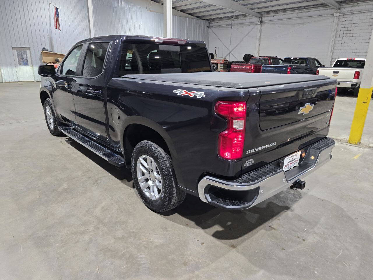 Used 2022 Chevrolet Silverado 1500 LT w/ Max Trailering Package AWD/4WD image 10