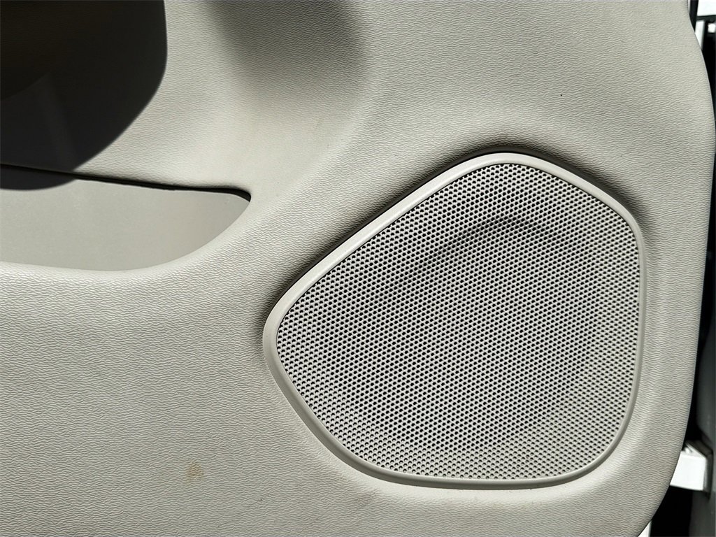 Used 2022 Volvo XC60 B5 Momentum image 20