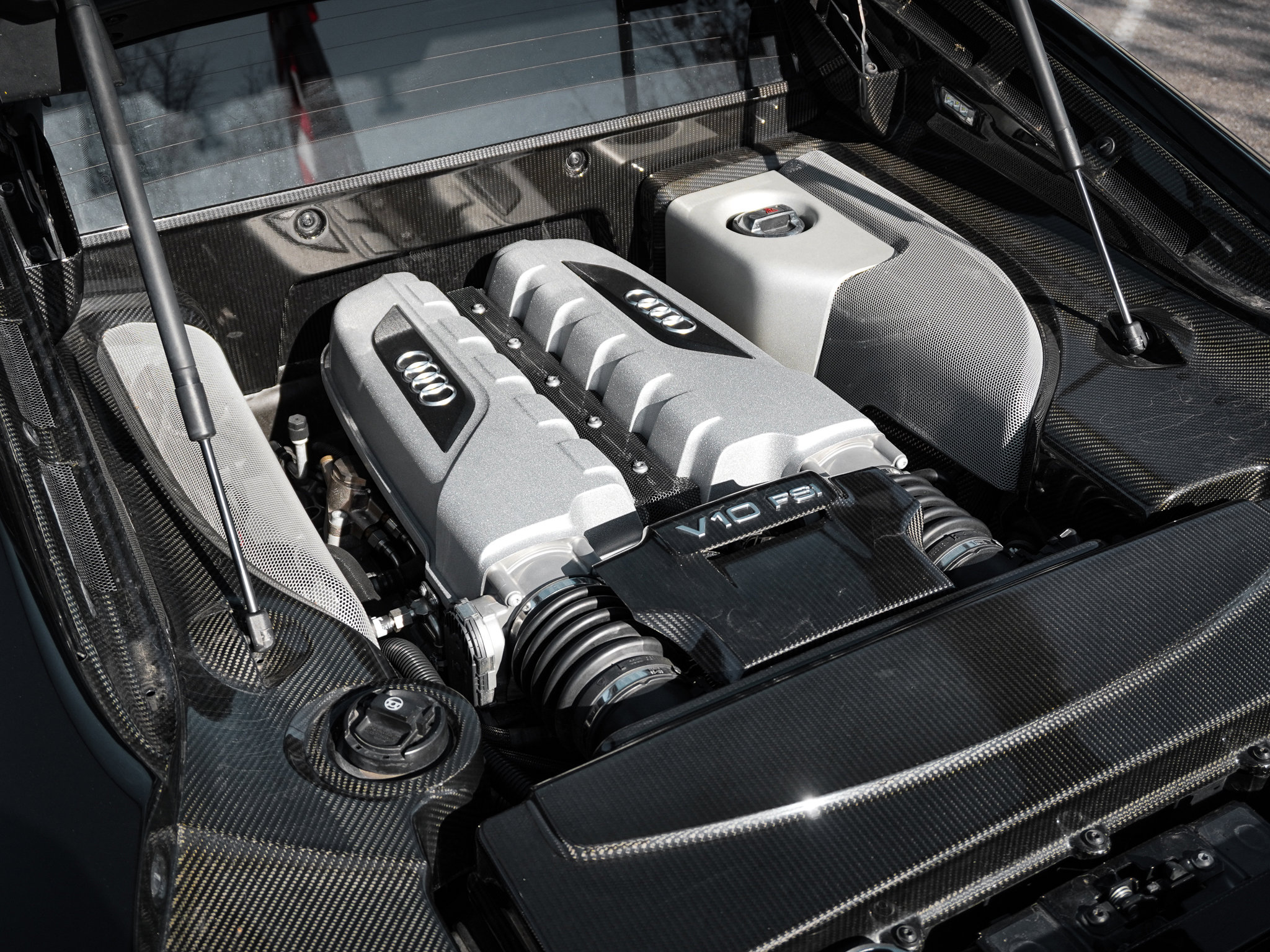 Used 2010 Audi R8 V10 image 32