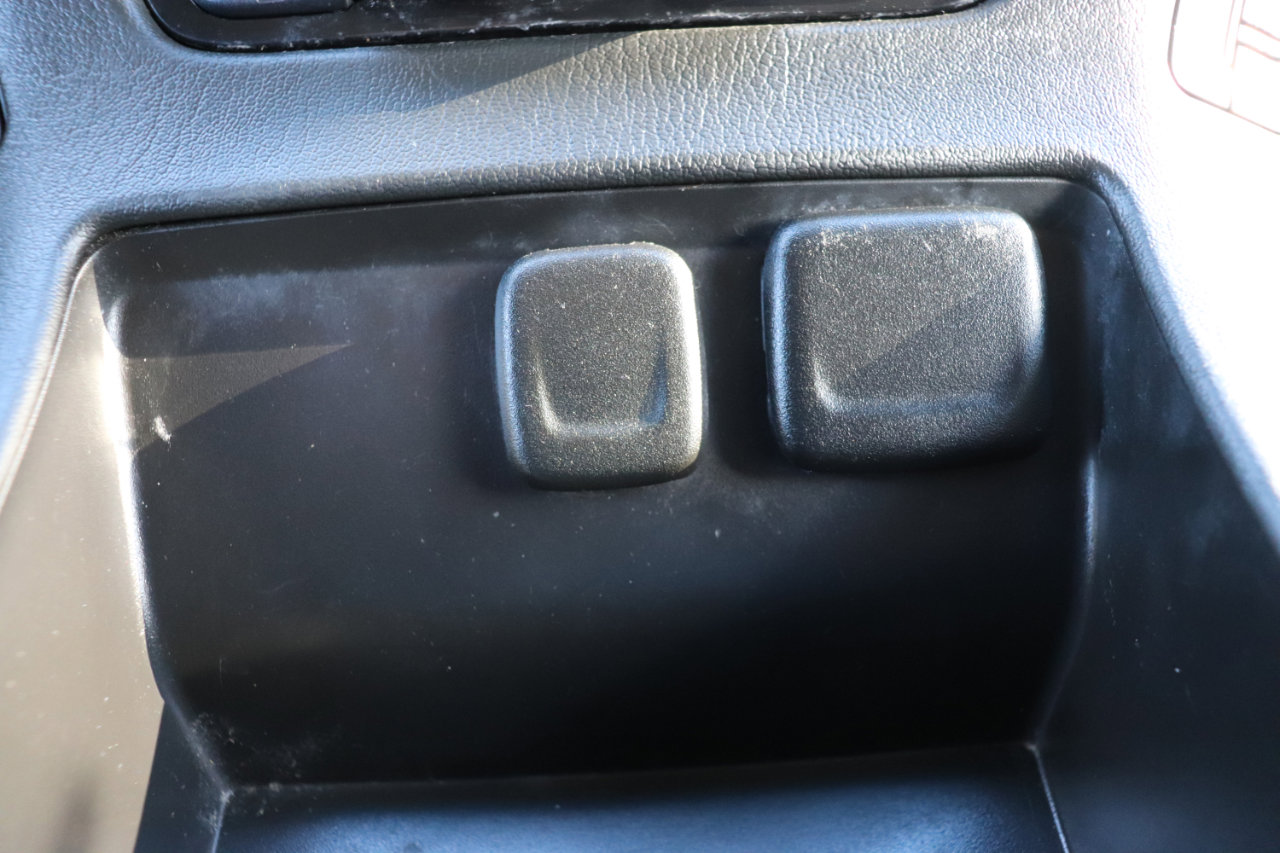 Used 2017 GMC Yukon XL SLT image 38