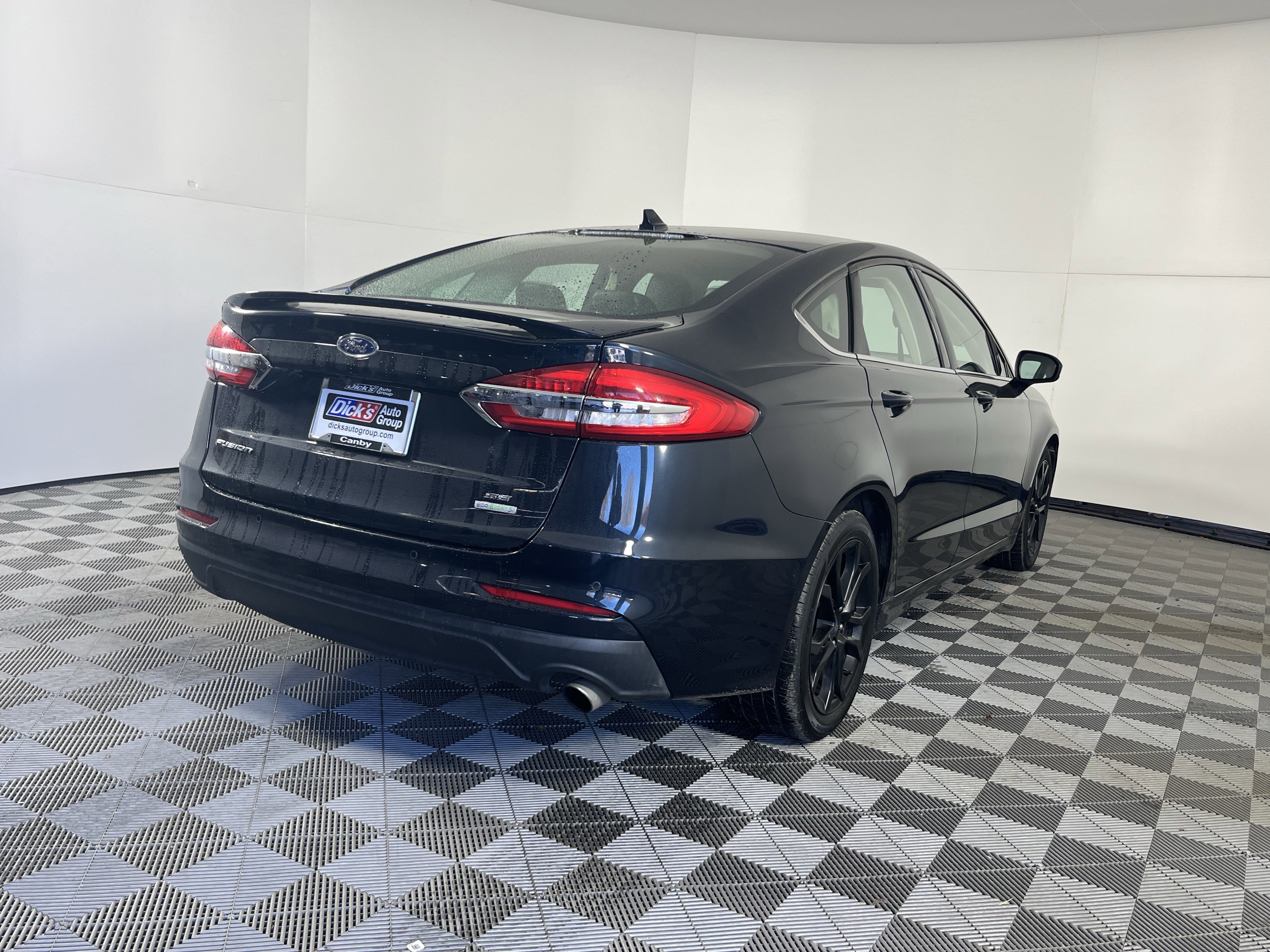 Used 2020 Ford Fusion SE w/ Equipment Group 151A image 5