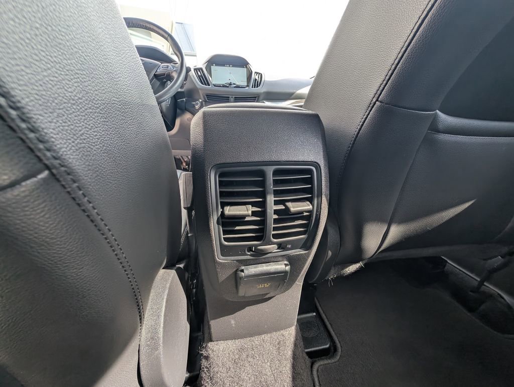 Used 2019 Ford Escape Titanium image 37