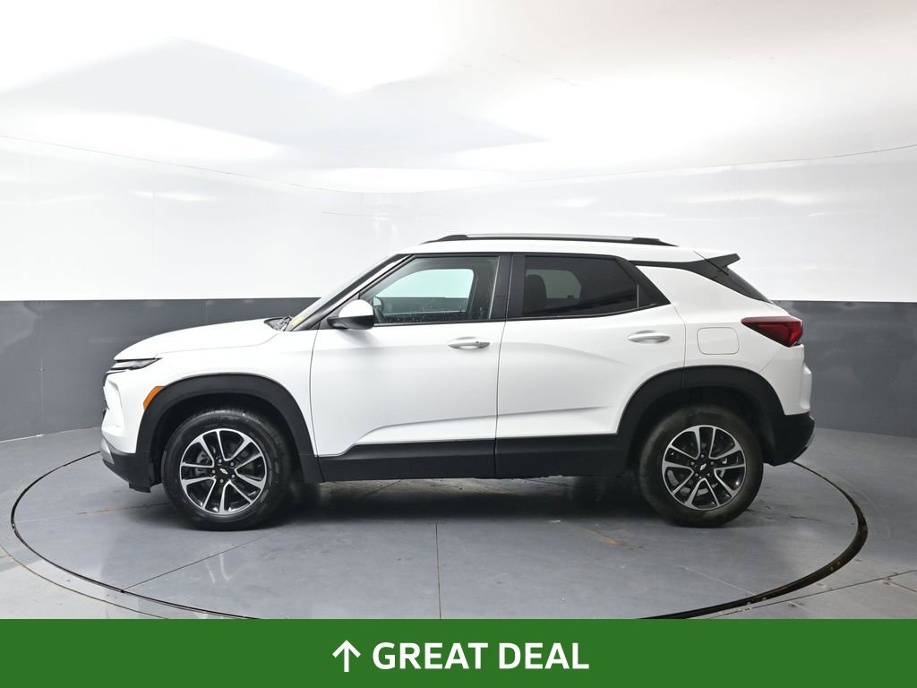 Used 2025 Chevrolet TrailBlazer LT AWD/4WD image 11