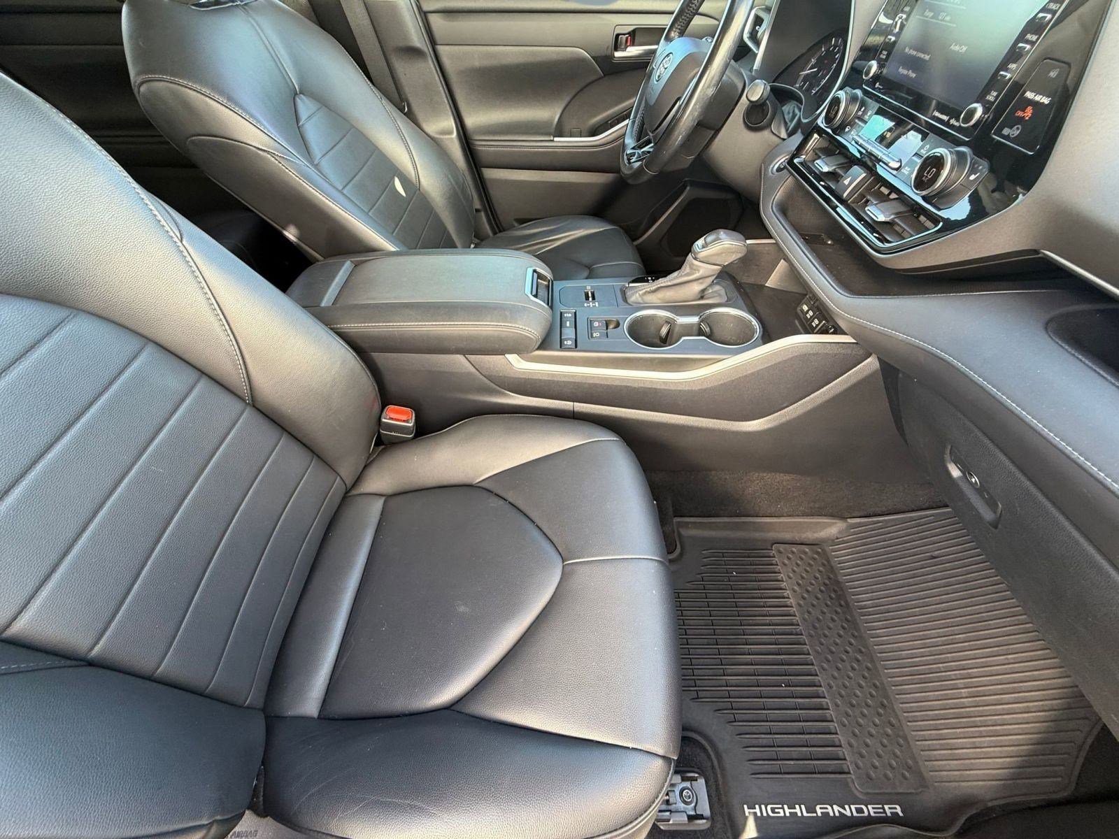 Used 2020 Toyota Highlander XLE image 35