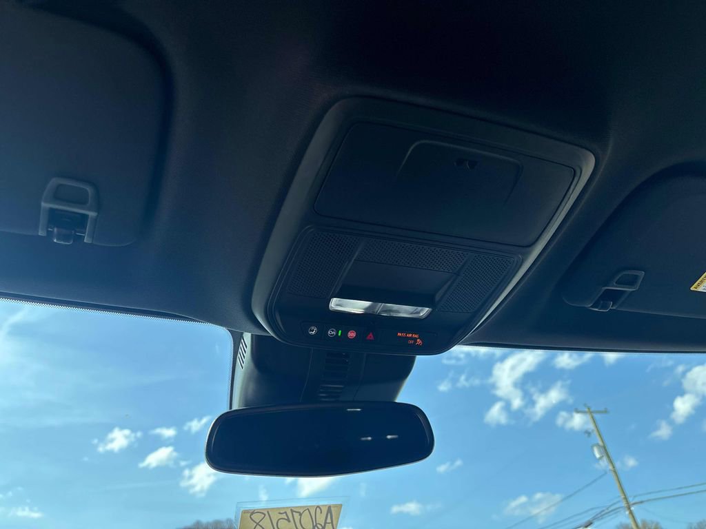 Used 2025 Buick Enclave Preferred image 19