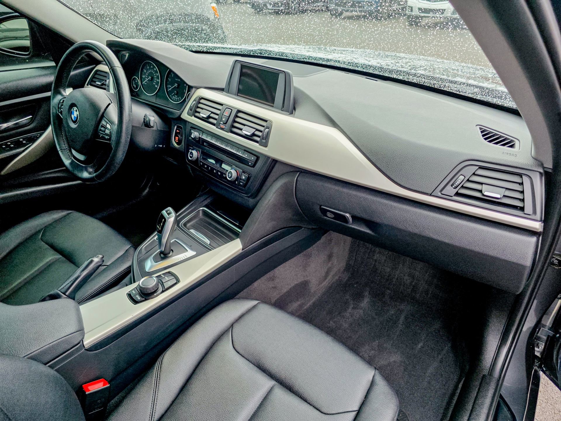 Used 2014 BMW 320i xDrive Sedan image 34