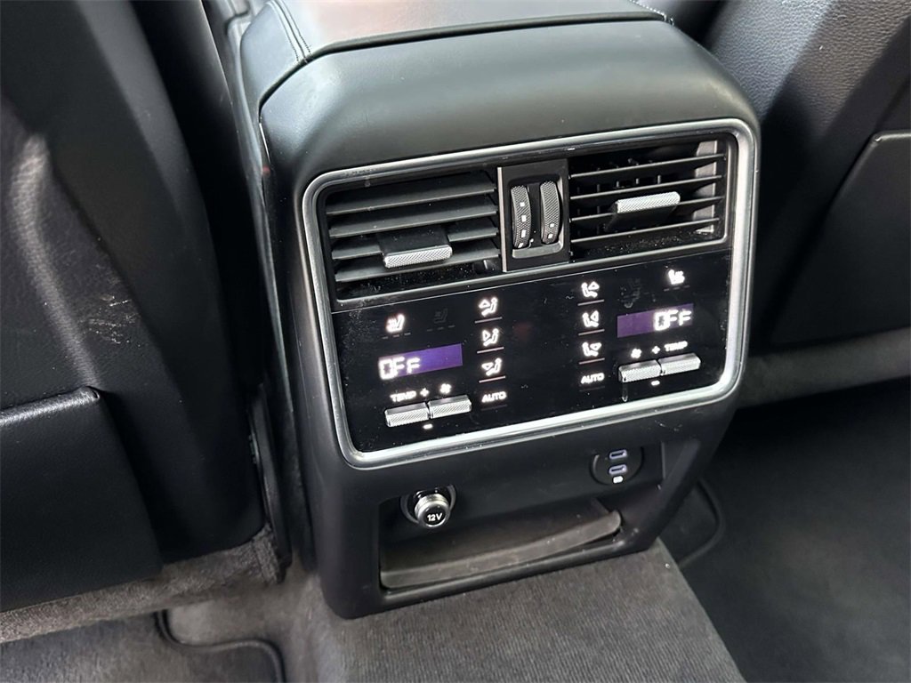 Used 2022 Porsche Cayenne GTS image 14