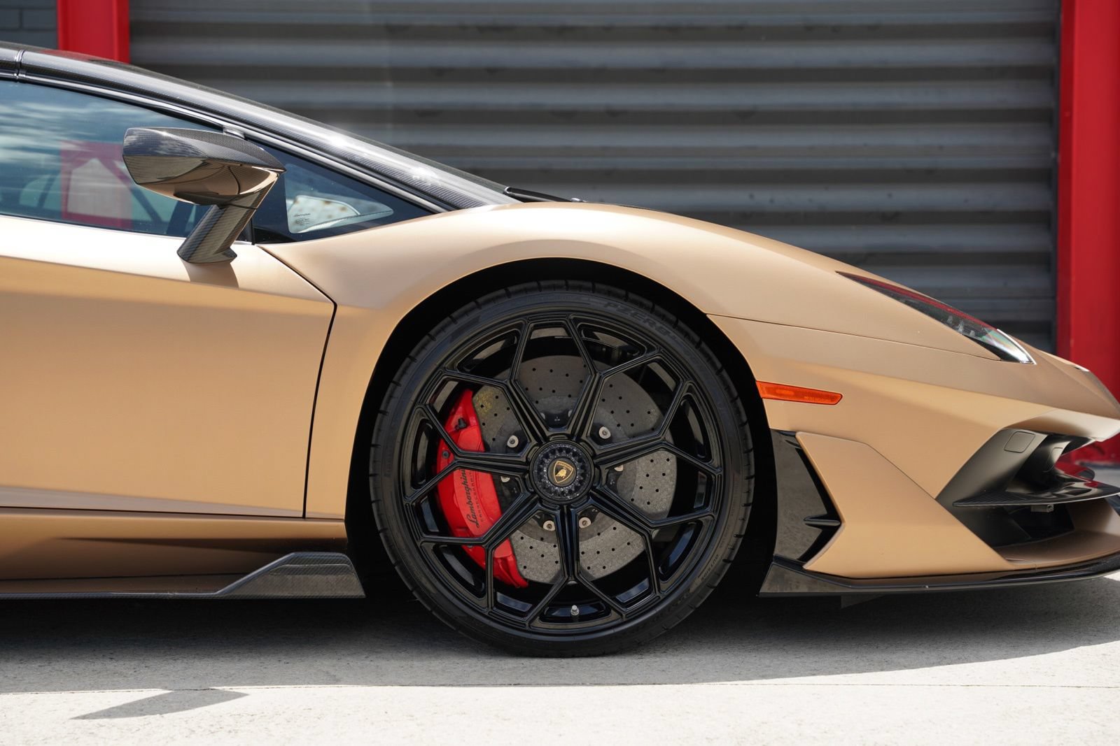 Used 2020 Lamborghini Aventador SVJ AWD/4WD image 15