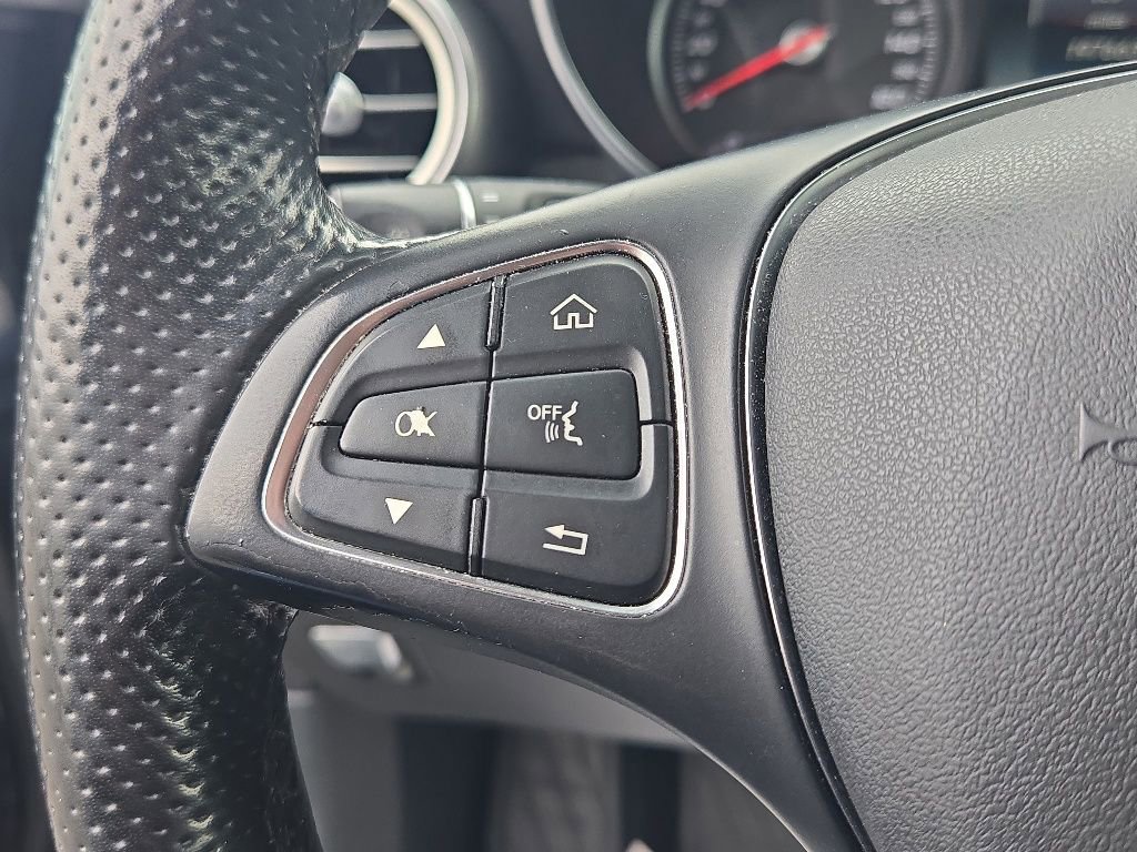 Used 2017 Mercedes-Benz GLC 300 4MATIC Coupe image 17
