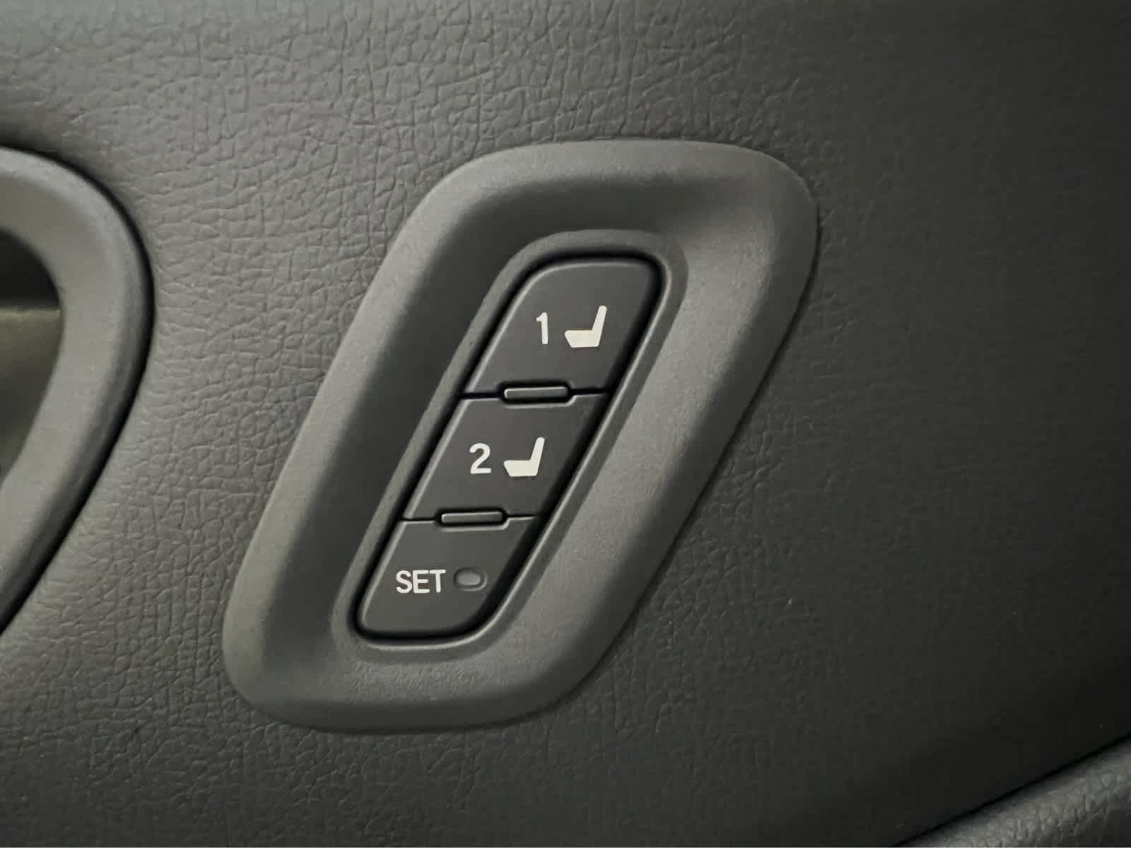 New 2025 Honda Pilot EX-L image 15