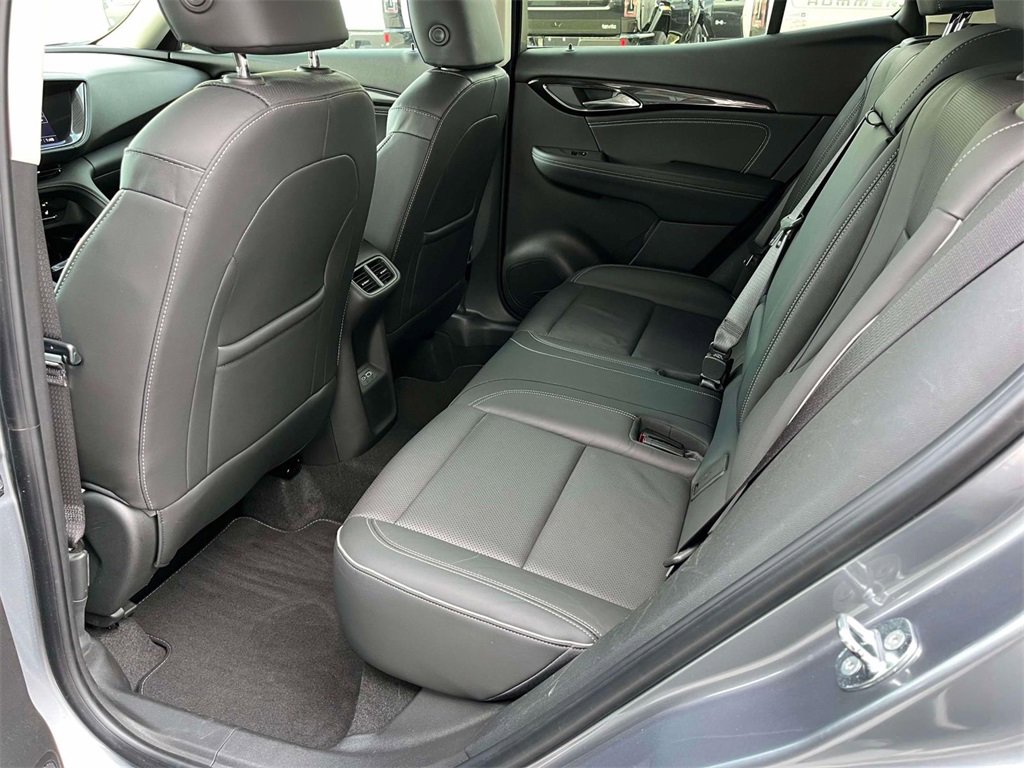 Used 2021 Buick Envision Essence w/ Technology Package I image 16