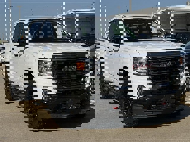 Used 2022 GMC Canyon AT4 image 2
