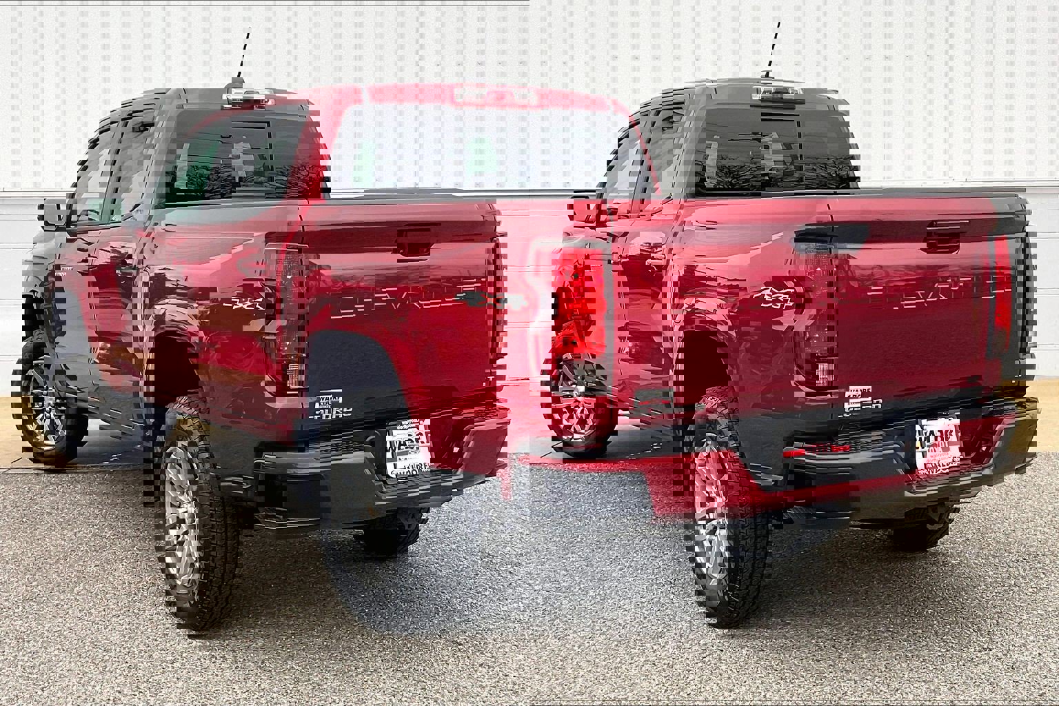 Used 2024 Chevrolet Colorado LT w/ LT Convenience Package image 15