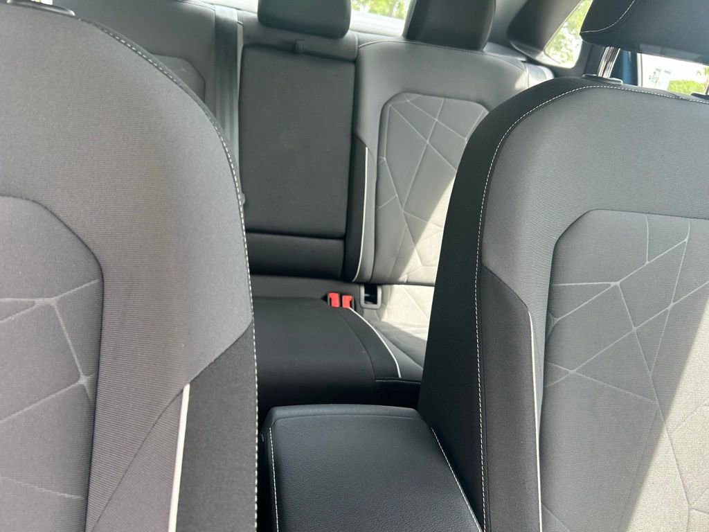 Used 2025 Volkswagen Jetta Sport image 38