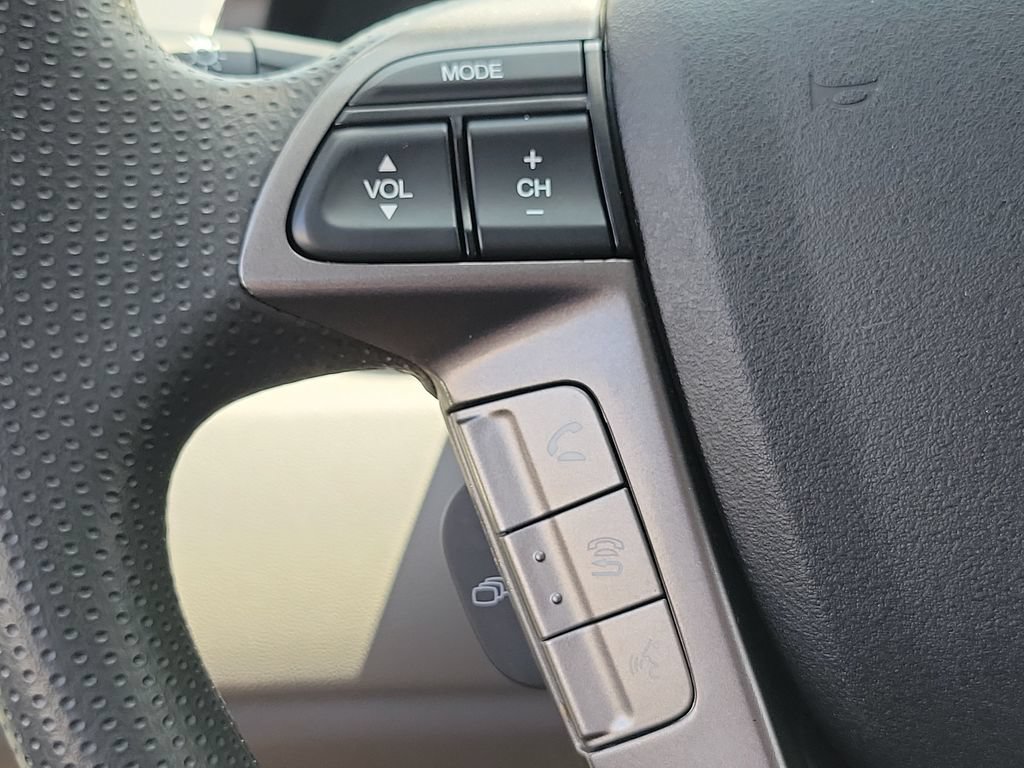 Used 2014 Honda Odyssey LX image 25