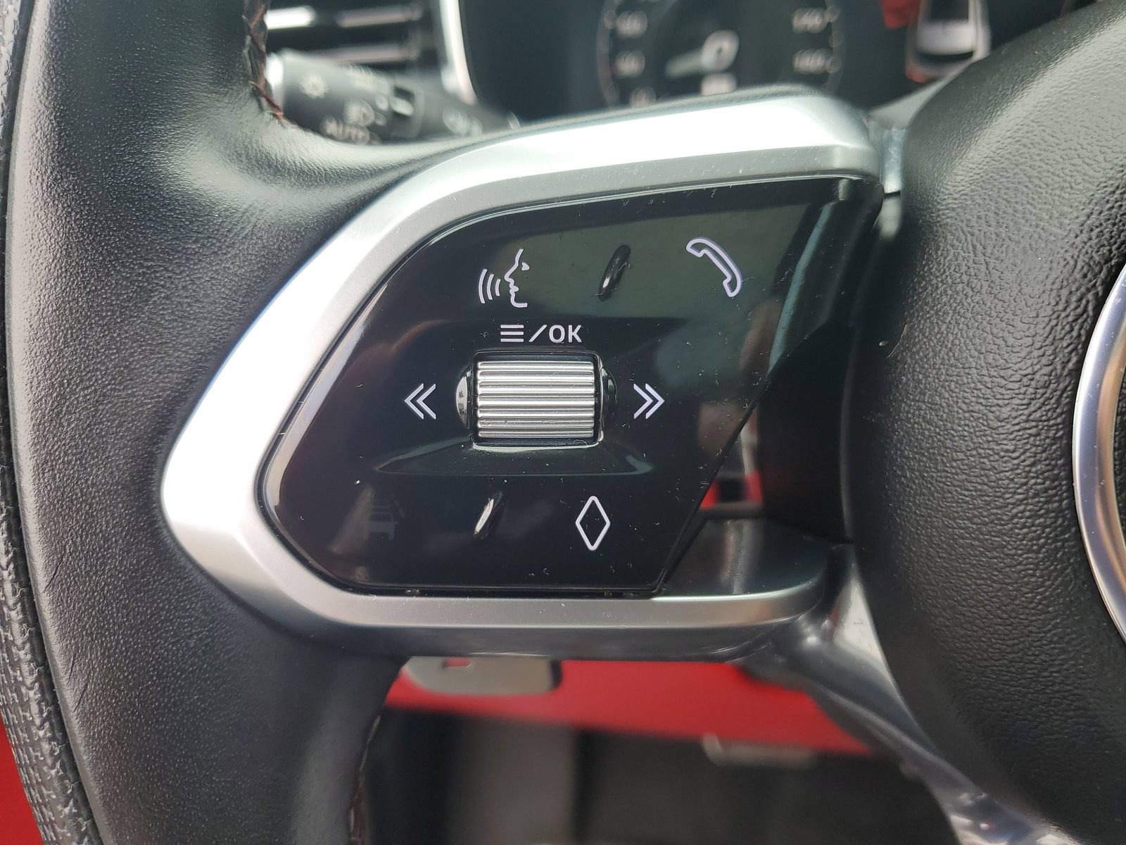 Used 2023 Jaguar F-PACE SVR AWD/4WD image 31