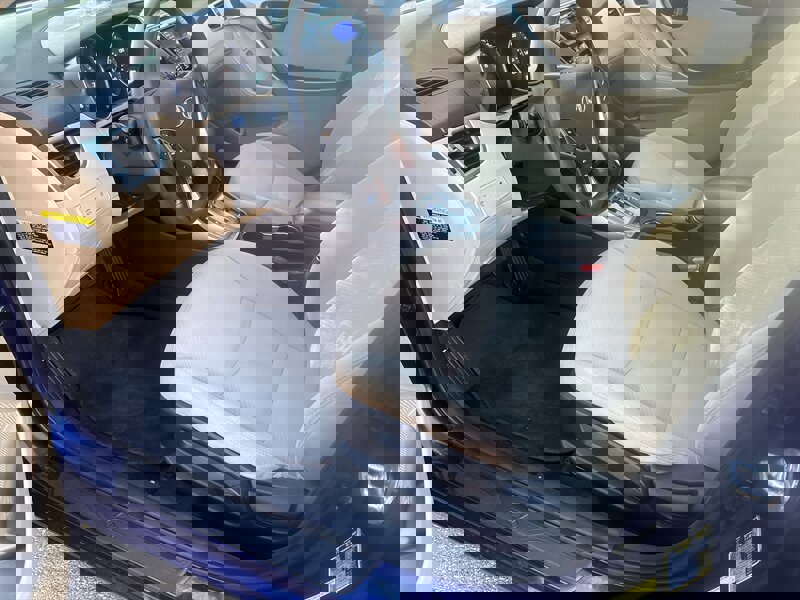 Used 2013 Hyundai Elantra GLS w/ Preferred Pkg image 17