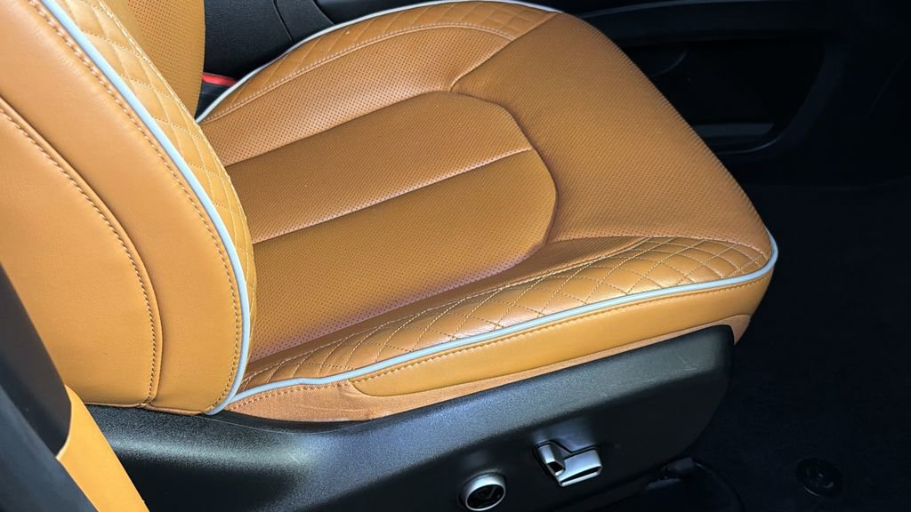 Used 2021 Chrysler Pacifica Pinnacle FWD image 11
