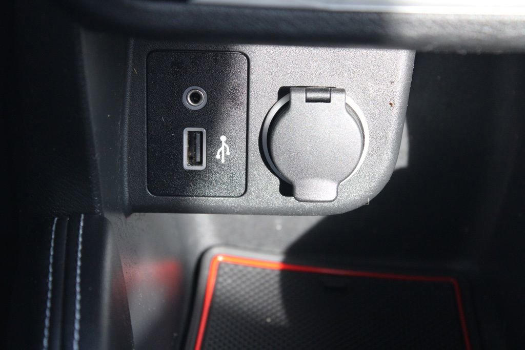 Used 2019 Nissan Kicks SR w/ SR Premium Package image 36