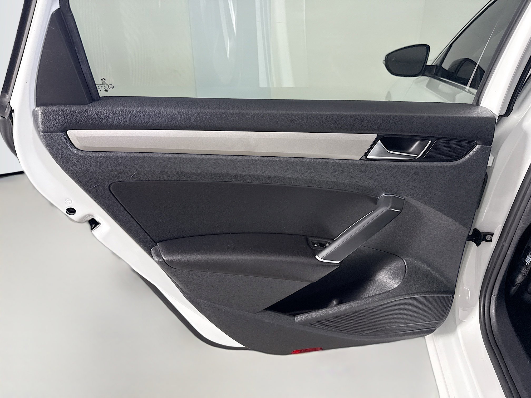 Used 2020 Volkswagen Passat 2.0T SE image 26