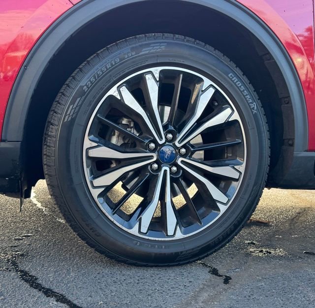 Used 2022 Ford Escape SE w/ SE Sport Appearance Package image 31