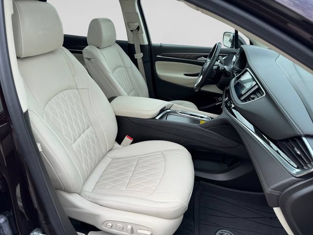 Used 2023 Buick Enclave Avenir w/ Avenir Technology Package AWD/4WD image 14