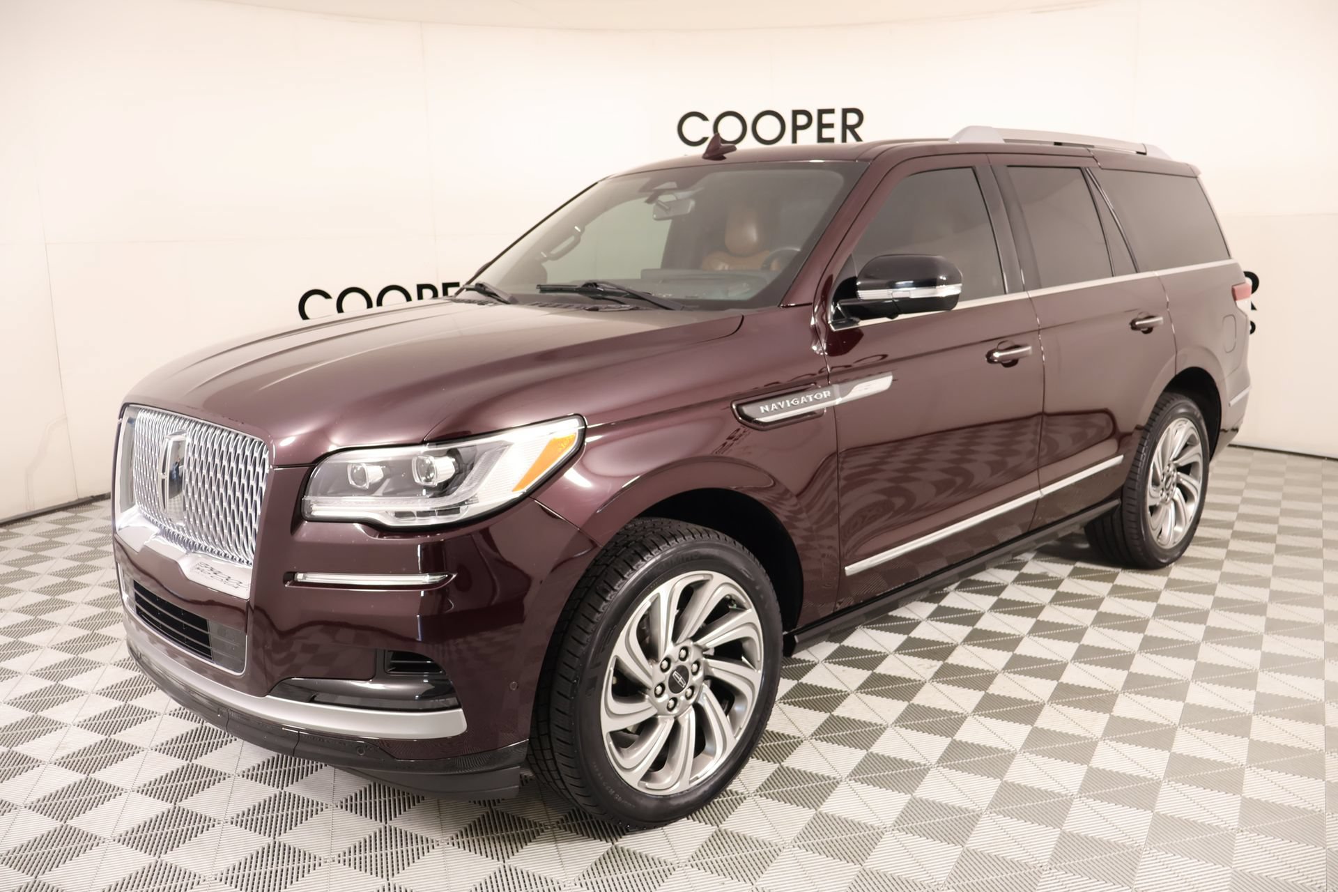 Used 2023 Lincoln Navigator Reserve AWD/4WD image 10