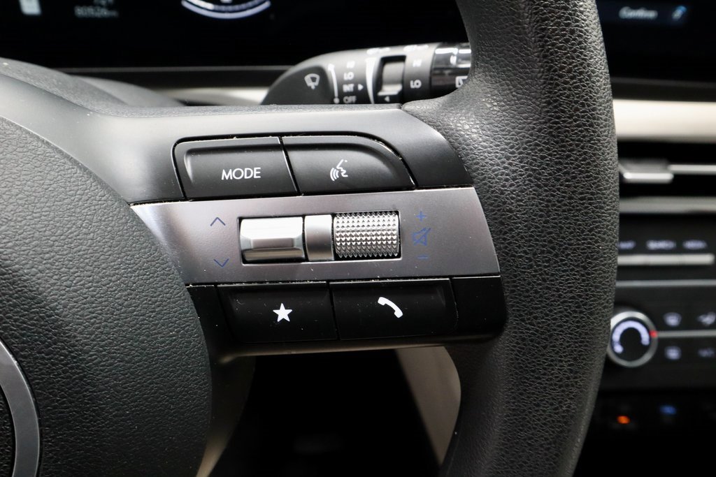 Used 2025 Hyundai Tucson SE image 26