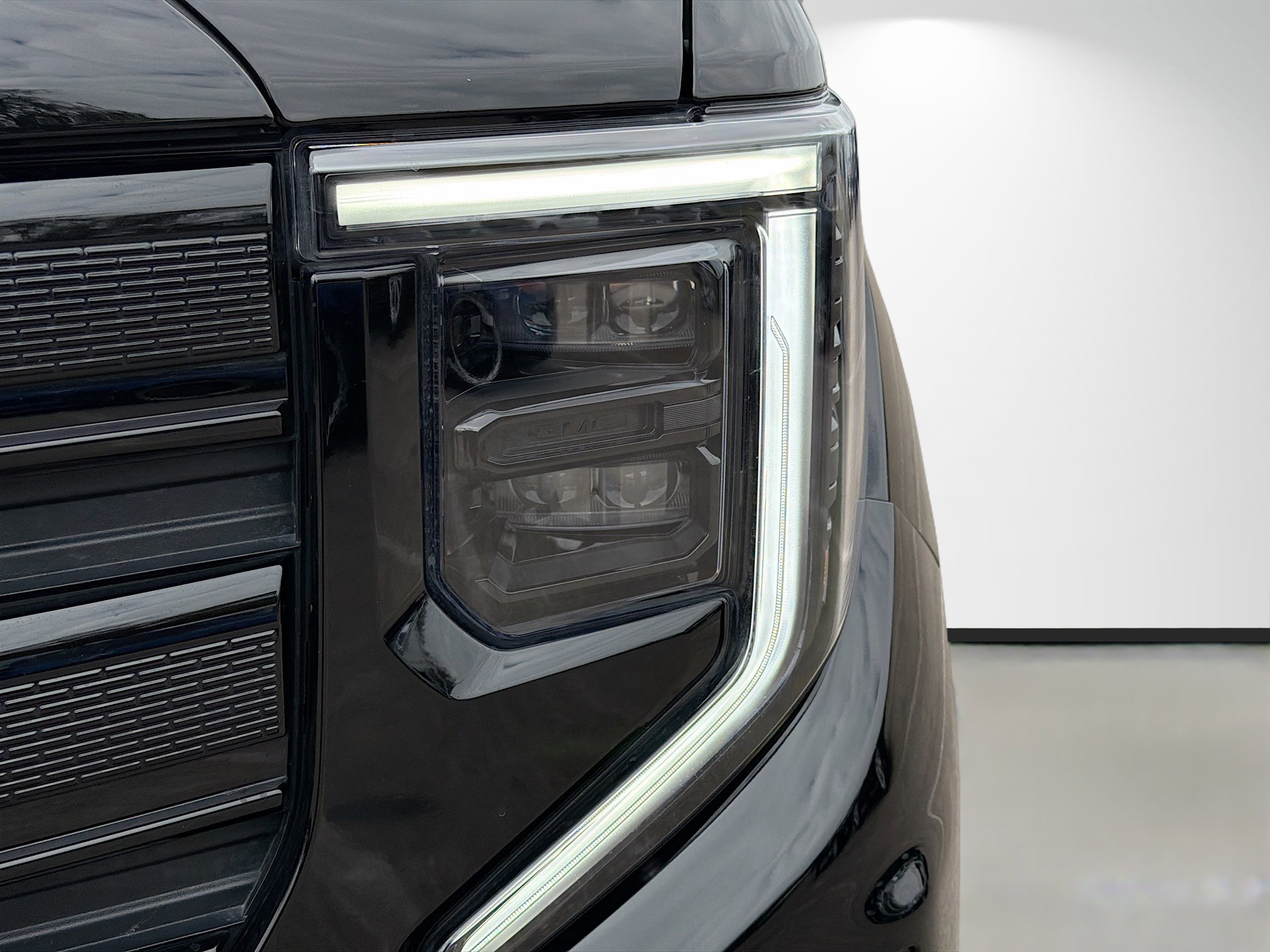 Used 2025 GMC Sierra 1500 Elevation w/ Elevation Premium Package image 9