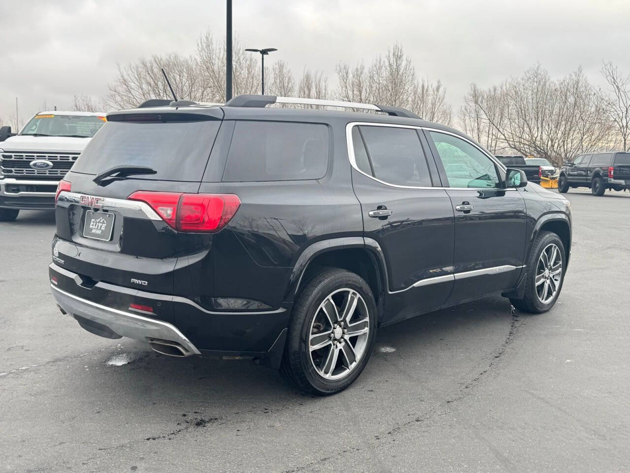 Used 2018 GMC Acadia Denali image 6