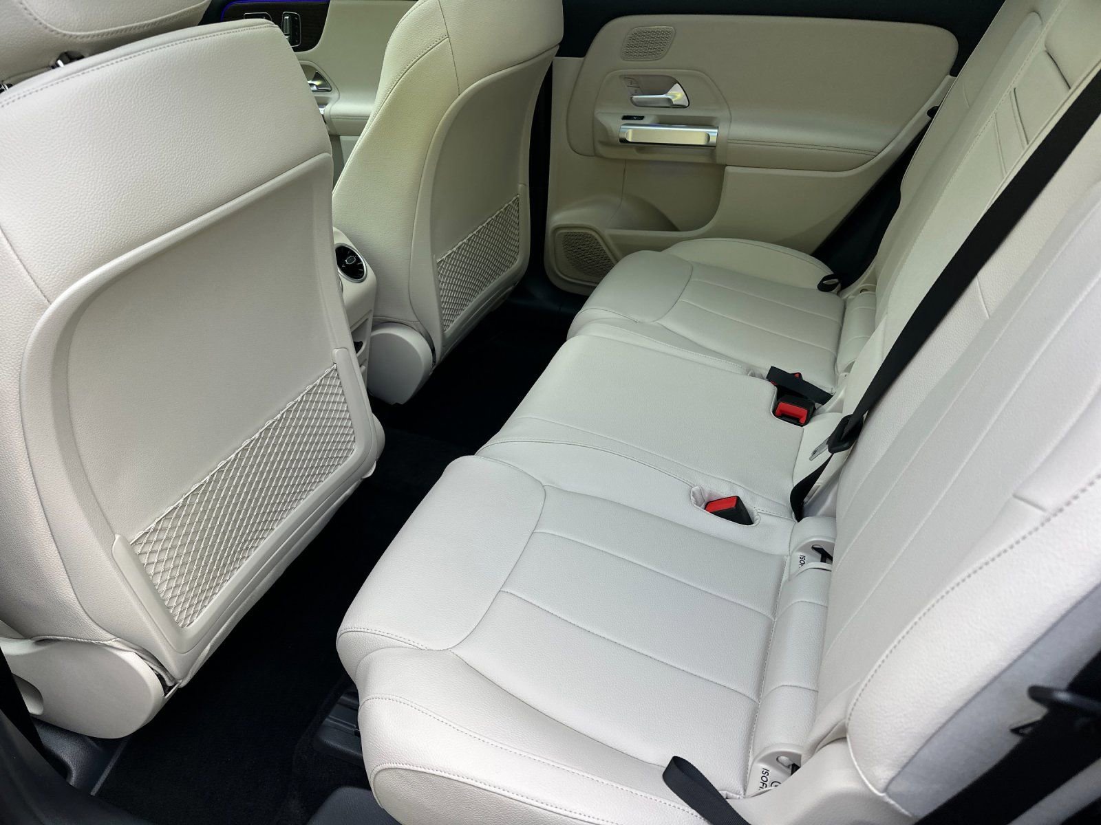 New 2026 Mercedes-Benz GLB 250 4MATIC image 12