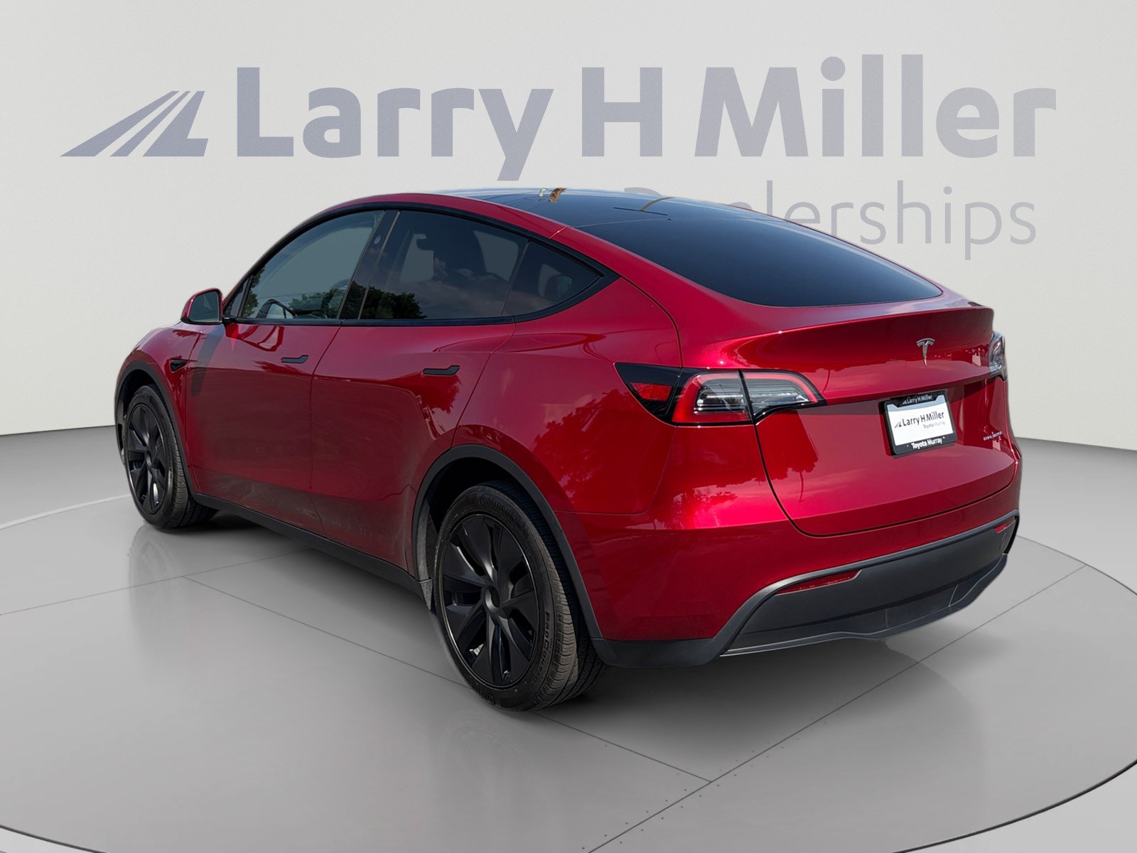 Used 2025 Tesla Model Y Long Range AWD/4WD image 3