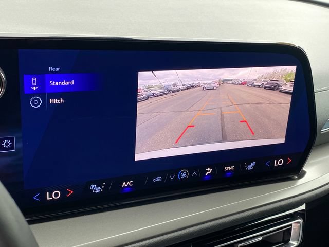 Certified 2026 Chevrolet Traverse LT AWD/4WD image 12