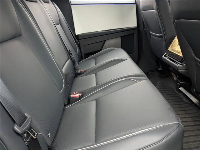 Used 2024 Tesla Cybertruck AWD Crew Cab image 18