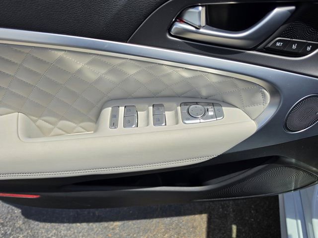 Used 2025 Genesis G70 3.3T Advanced w/ Sport Prestige Package RWD image 18