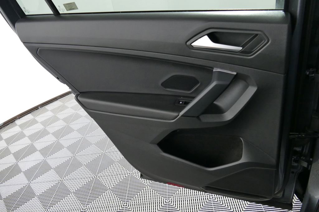 Used 2019 Volkswagen Tiguan S AWD/4WD image 5